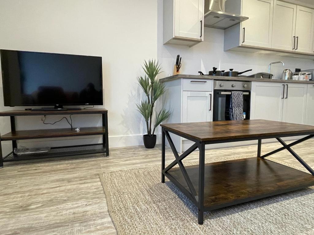 Kingsbridge Point - Cosy One Bed Apartments Near Town Centre, Swindon Exteriör bild