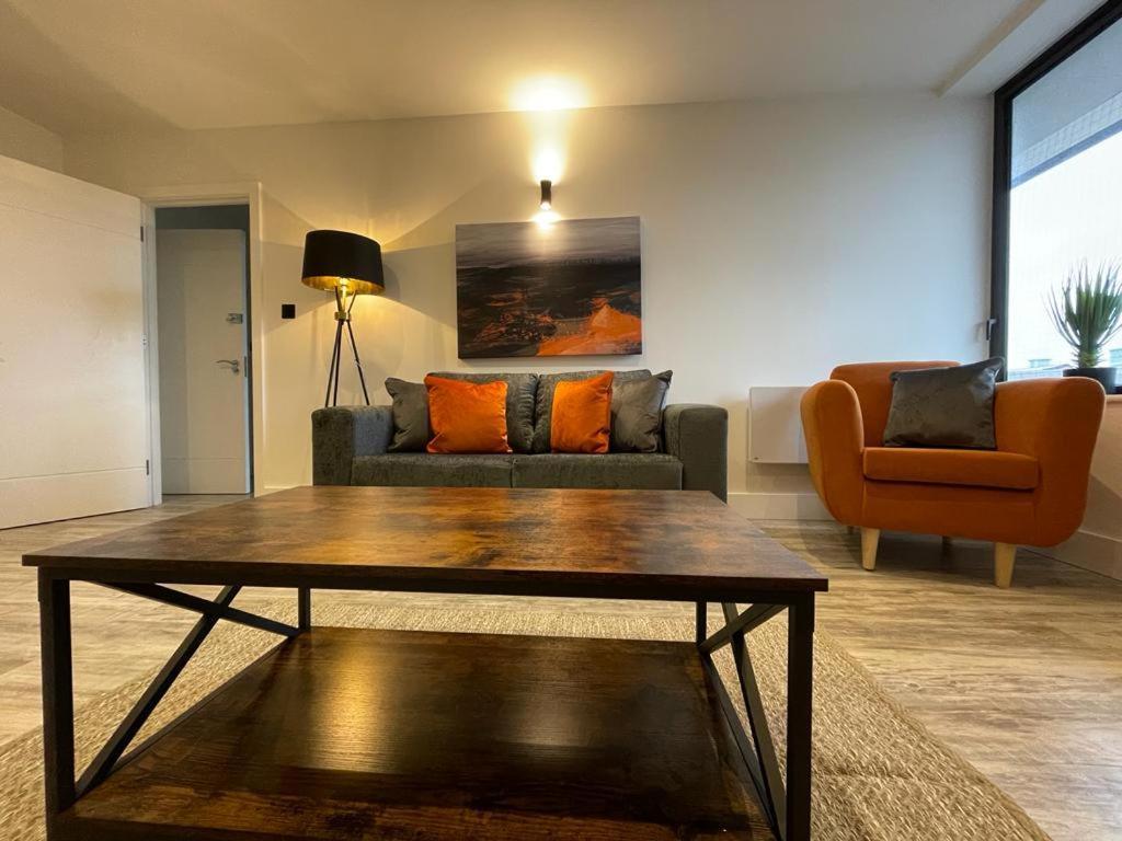 Kingsbridge Point - Cosy One Bed Apartments Near Town Centre, Swindon Exteriör bild