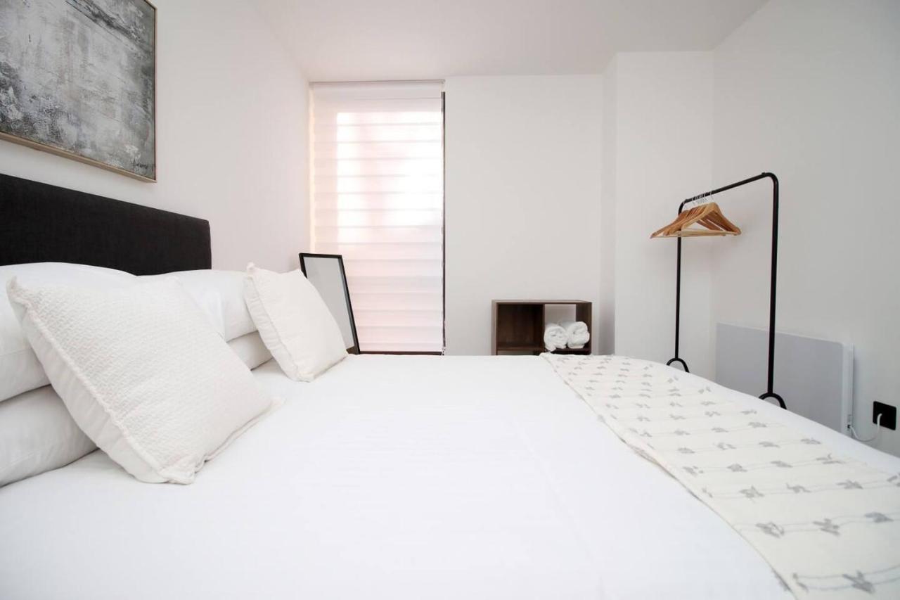 Kingsbridge Point - Cosy One Bed Apartments Near Town Centre, Swindon Exteriör bild
