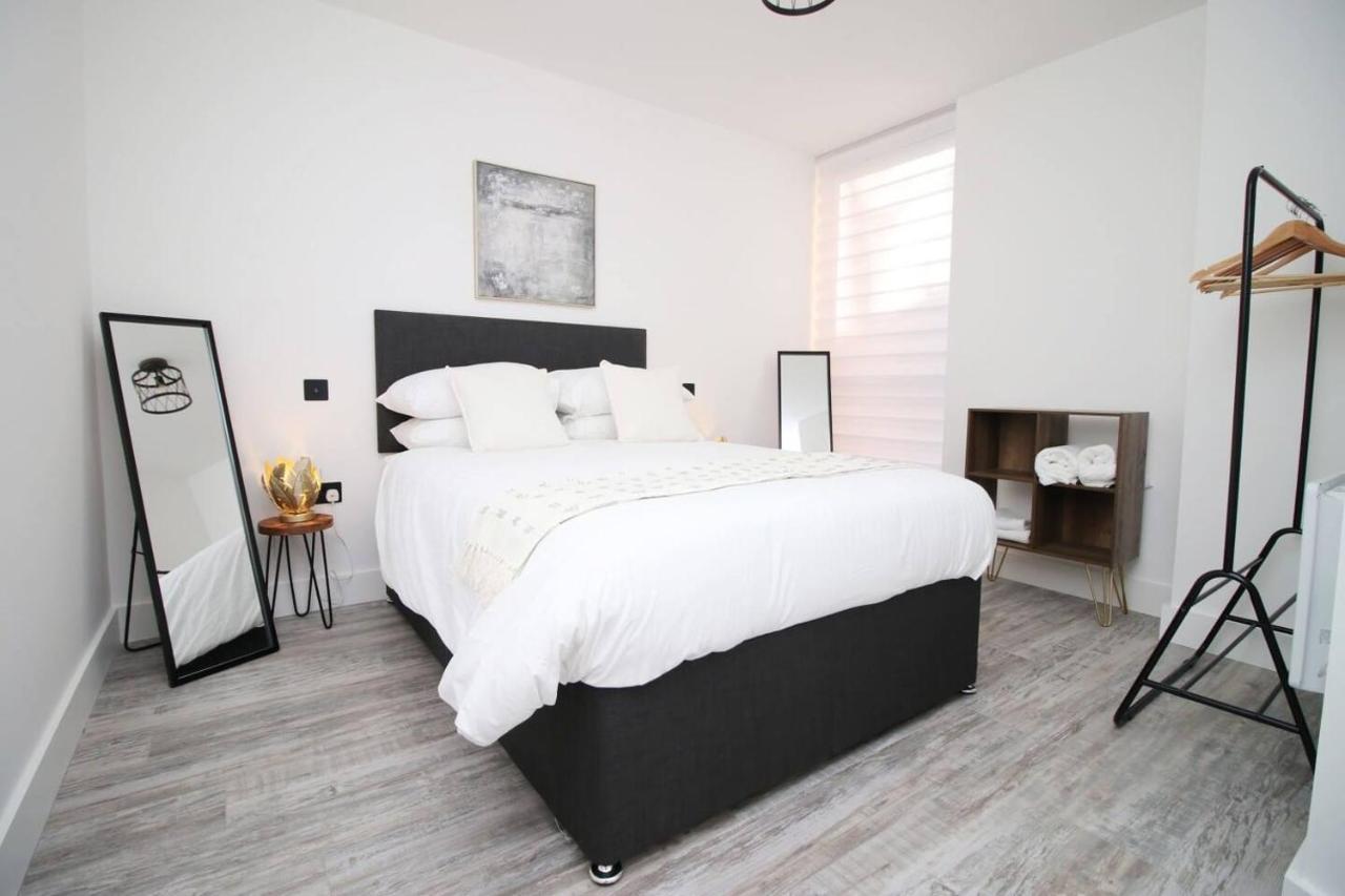 Kingsbridge Point - Cosy One Bed Apartments Near Town Centre, Swindon Exteriör bild
