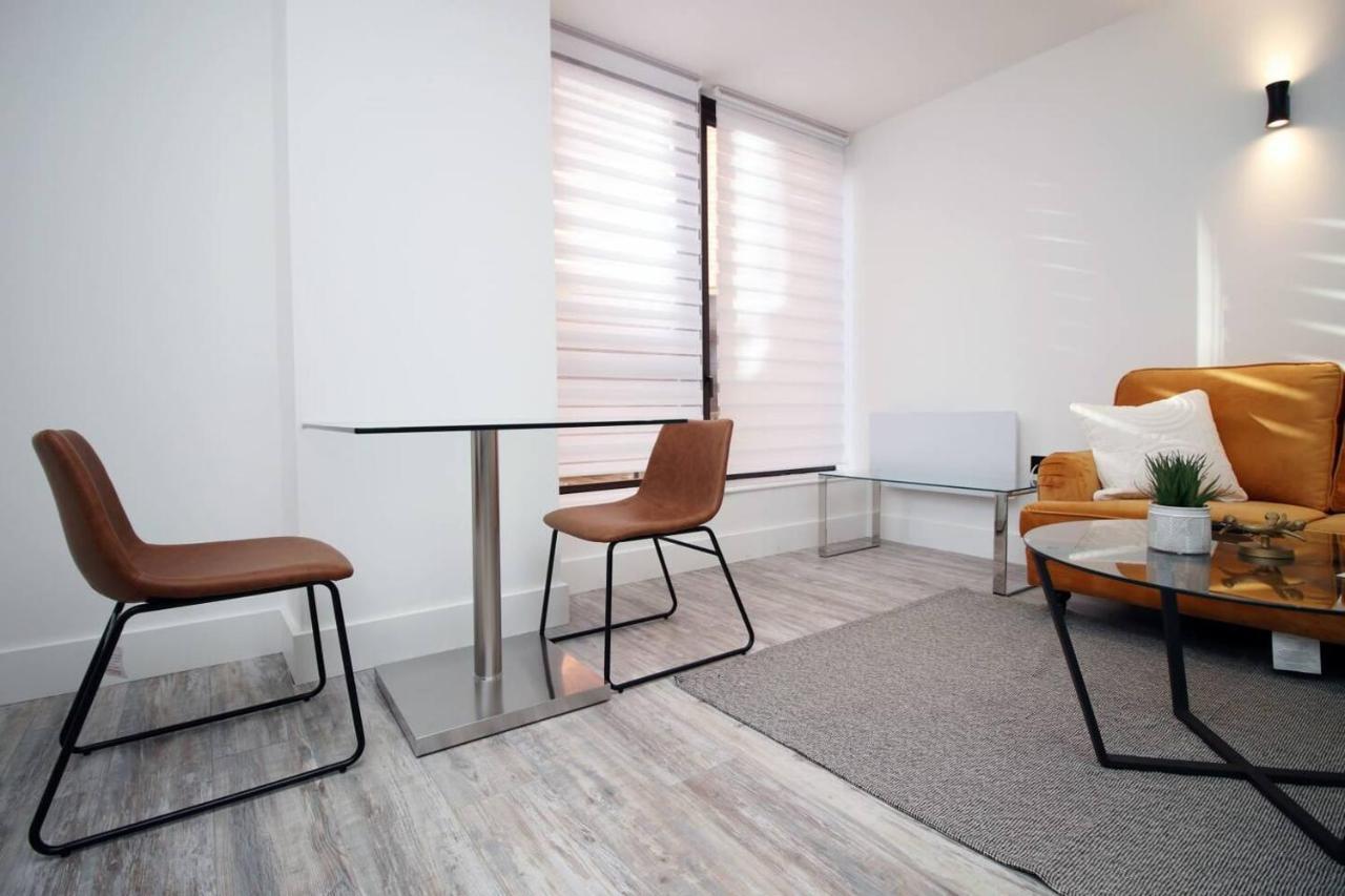 Kingsbridge Point - Cosy One Bed Apartments Near Town Centre, Swindon Exteriör bild