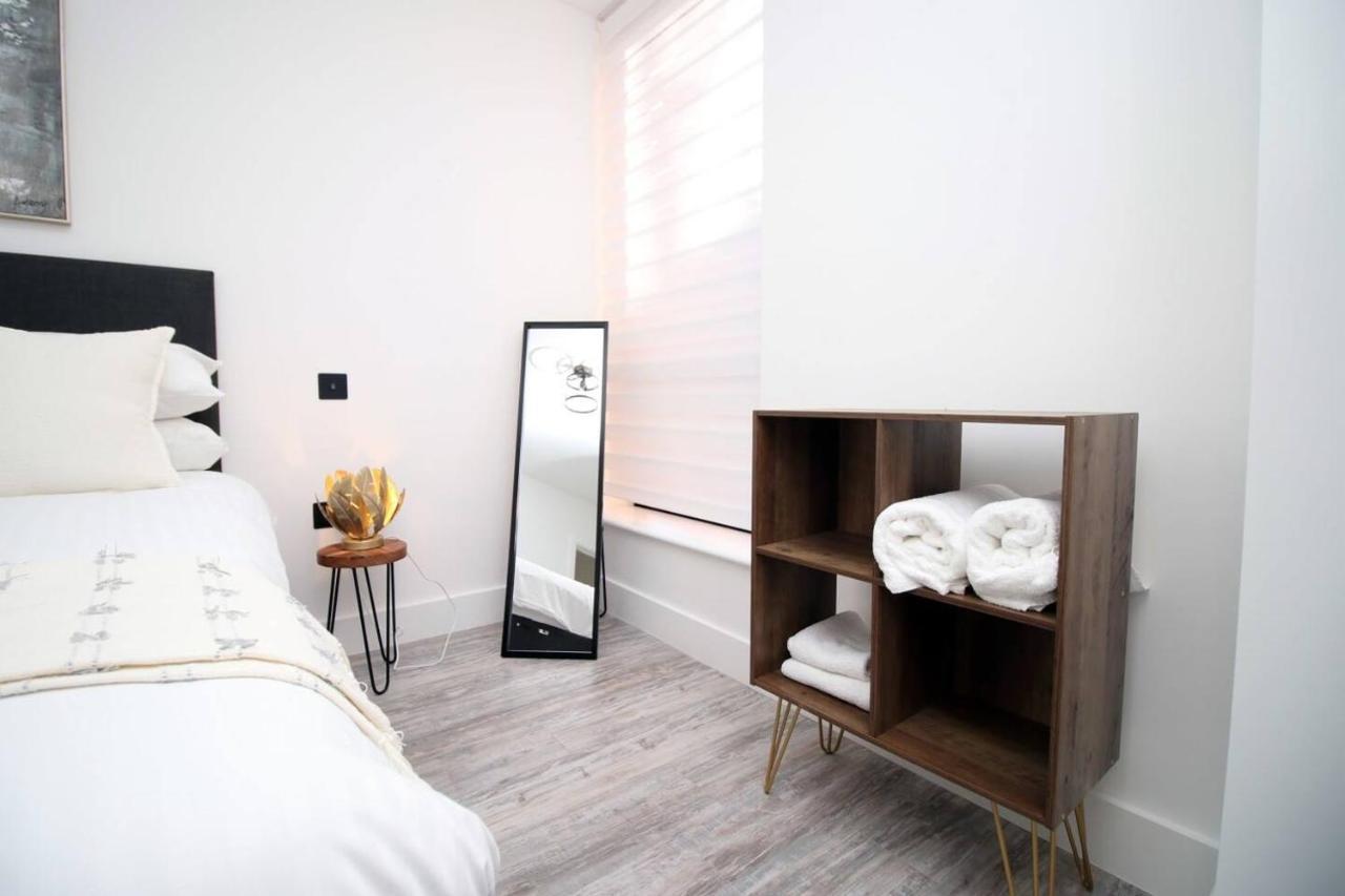 Kingsbridge Point - Cosy One Bed Apartments Near Town Centre, Swindon Exteriör bild