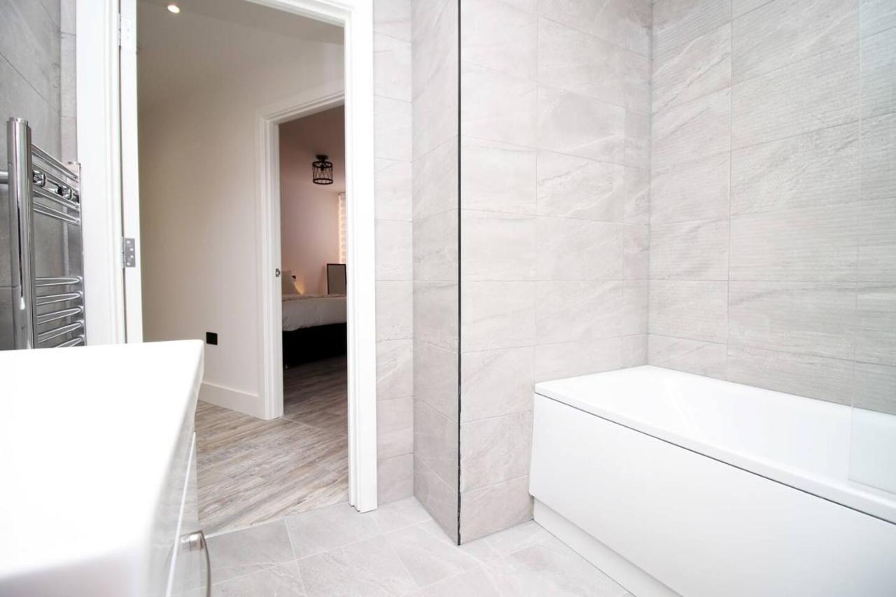 Kingsbridge Point - Cosy One Bed Apartments Near Town Centre, Swindon Exteriör bild
