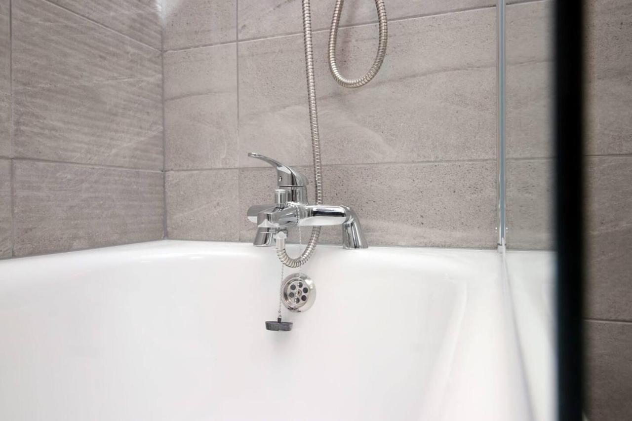 Kingsbridge Point - Cosy One Bed Apartments Near Town Centre, Swindon Exteriör bild