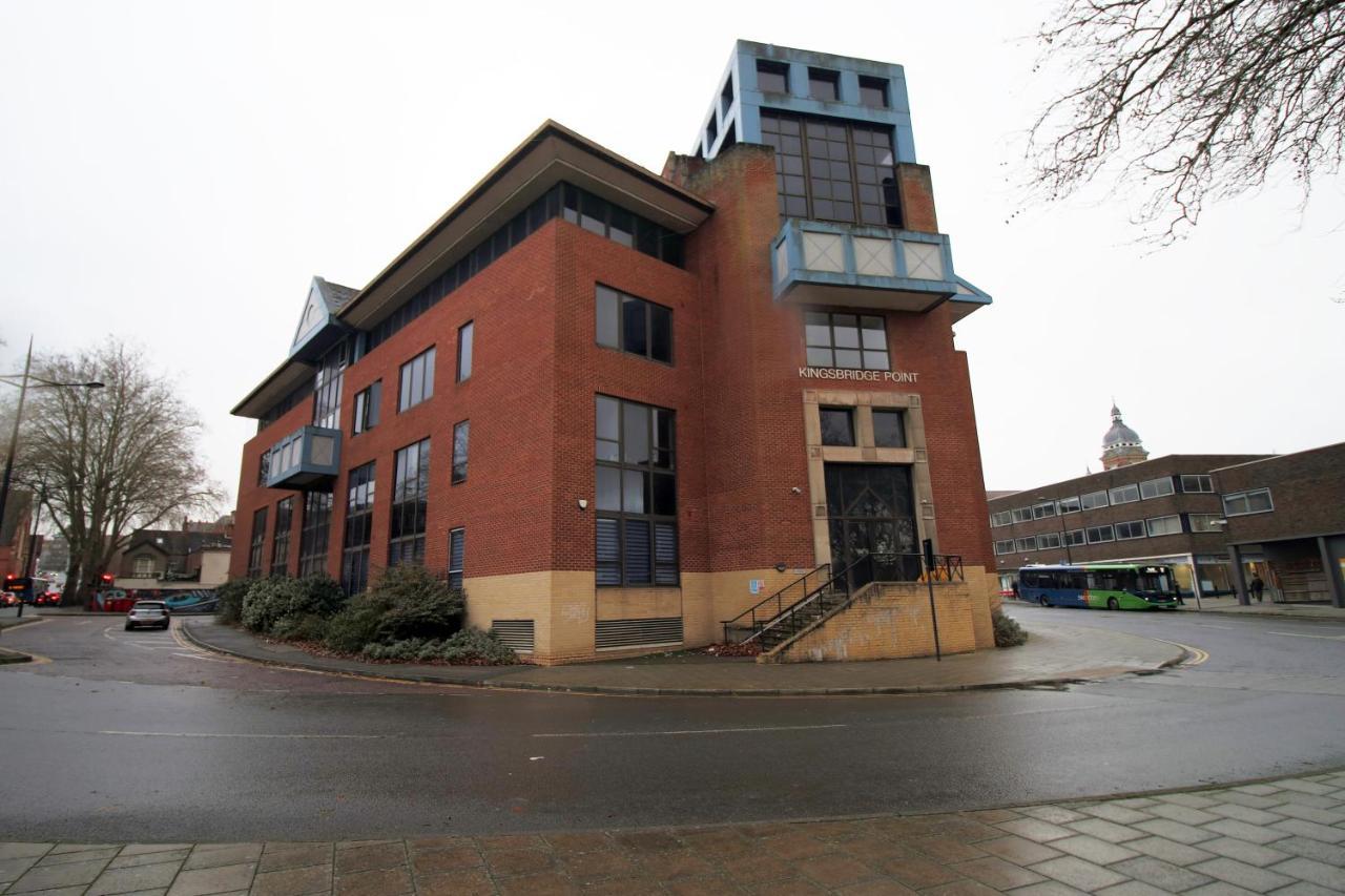 Kingsbridge Point - Cosy One Bed Apartments Near Town Centre, Swindon Exteriör bild
