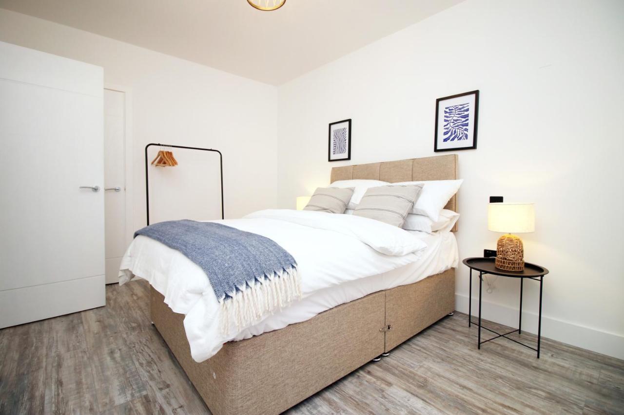 Kingsbridge Point - Cosy One Bed Apartments Near Town Centre, Swindon Exteriör bild