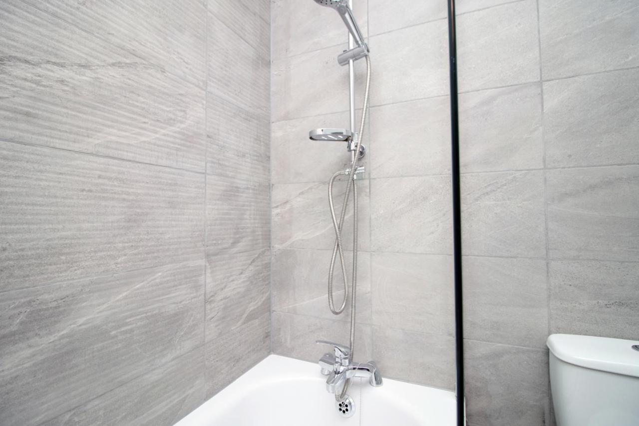 Kingsbridge Point - Cosy One Bed Apartments Near Town Centre, Swindon Exteriör bild
