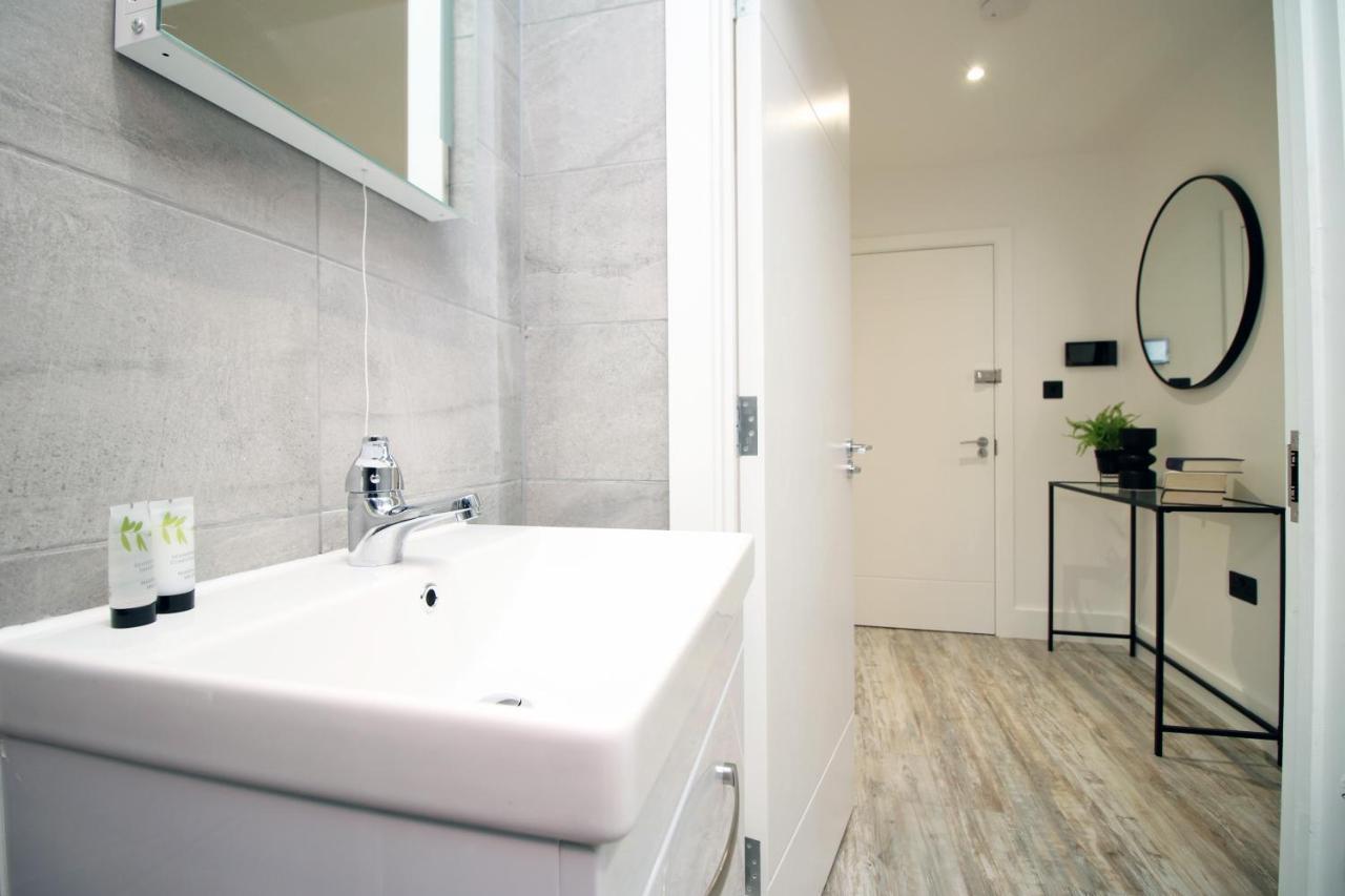 Kingsbridge Point - Cosy One Bed Apartments Near Town Centre, Swindon Exteriör bild