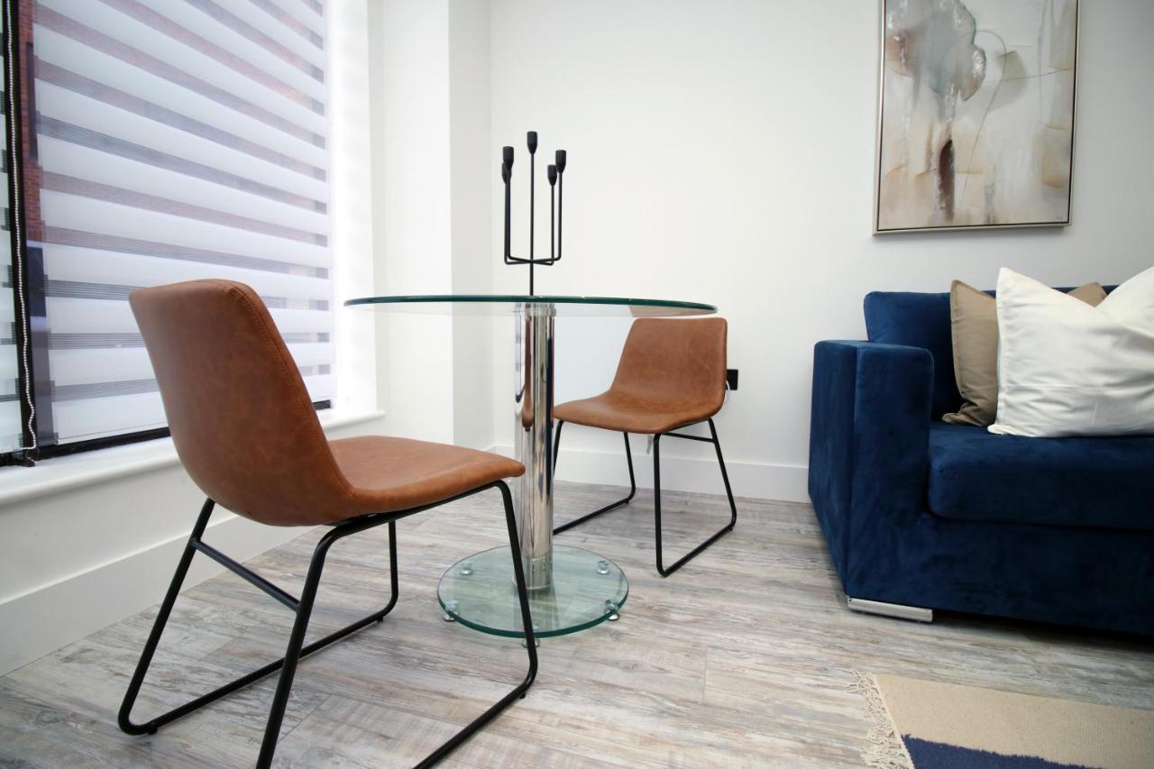 Kingsbridge Point - Cosy One Bed Apartments Near Town Centre, Swindon Exteriör bild