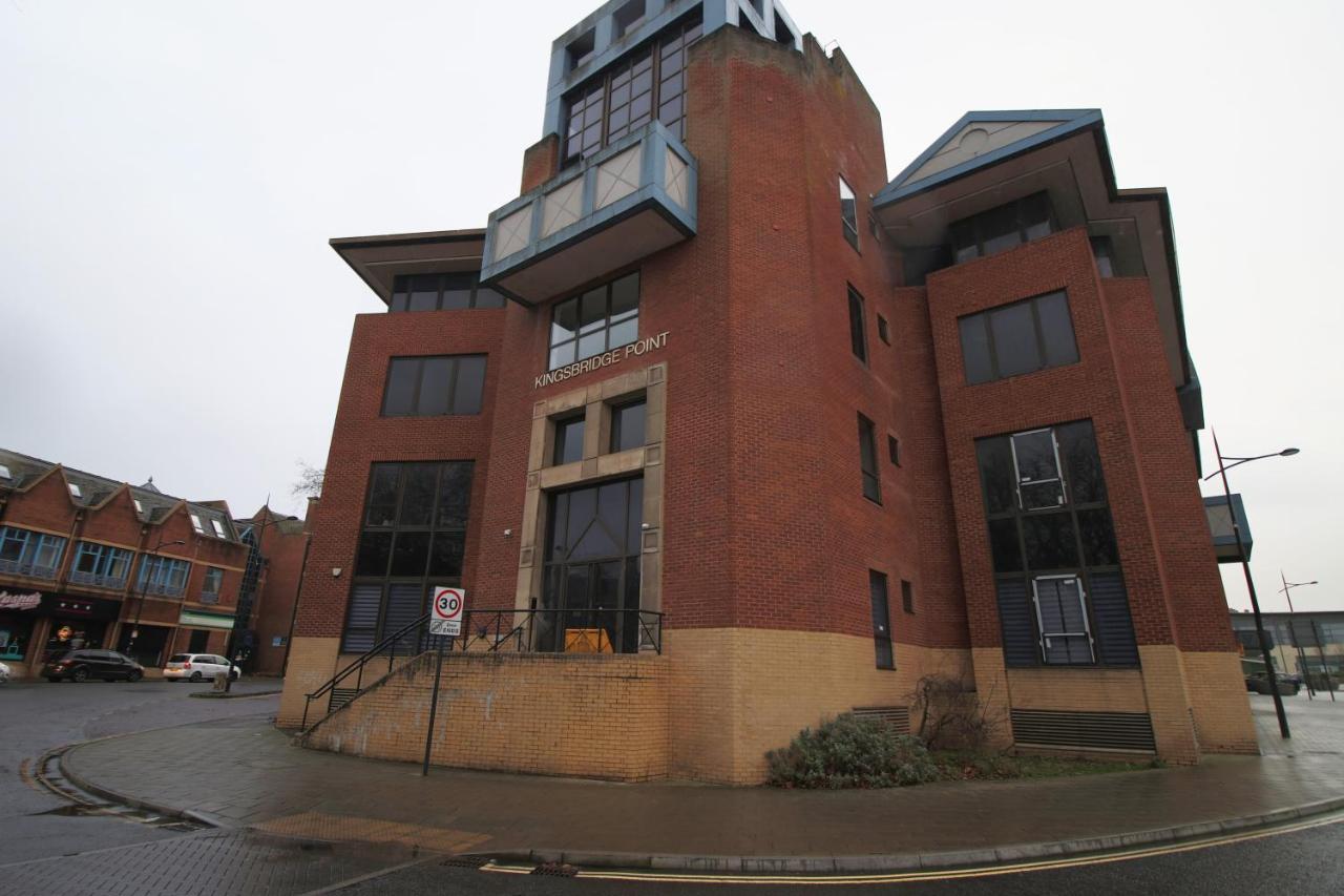 Kingsbridge Point - Cosy One Bed Apartments Near Town Centre, Swindon Exteriör bild